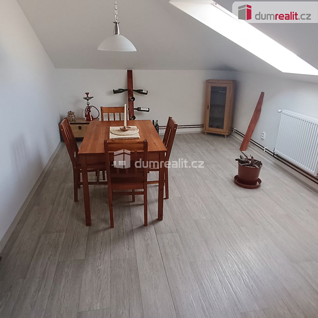 Pronájem bytu 2+kk 93 m² – fotografie 2