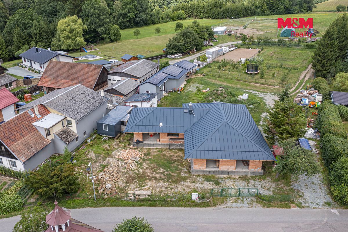 Prodej rodinného domu 212 m², pozemek 3427 m² – fotografie 5