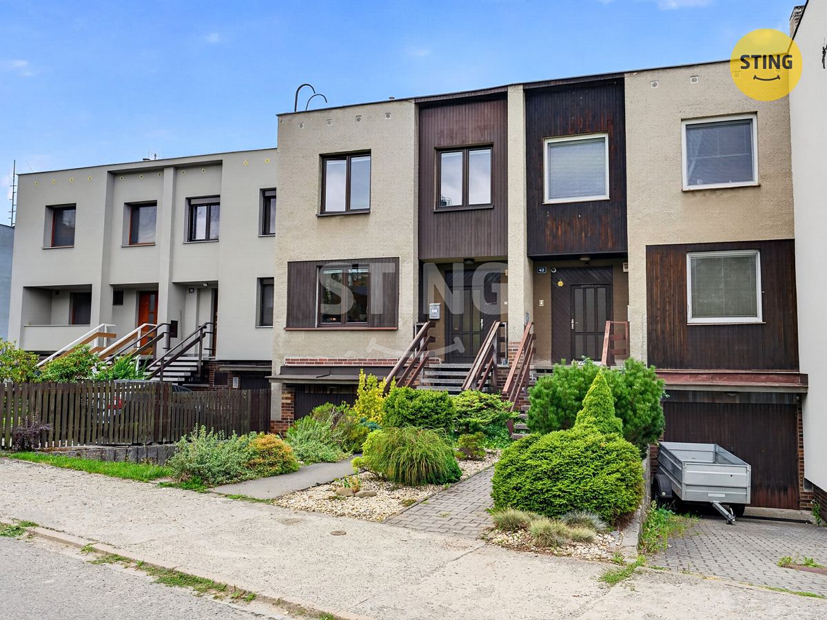 Prodej rodinného domu 244 m², pozemek 363 m² – fotografie 2