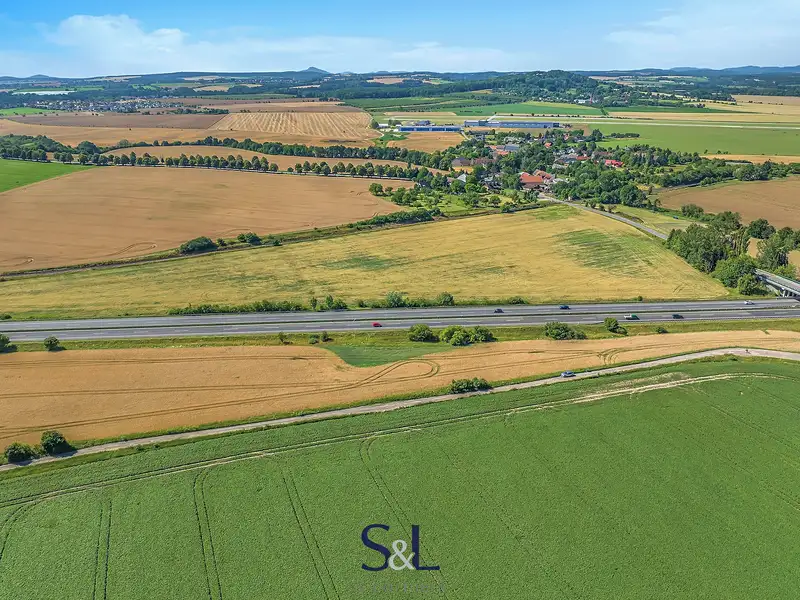 Prodej pole 7185 m², Mnichovo Hradiště – náhled fotky 1