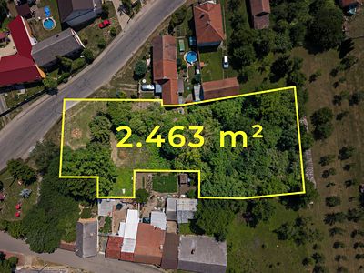 Prodej stavebního pozemku 2463 m²