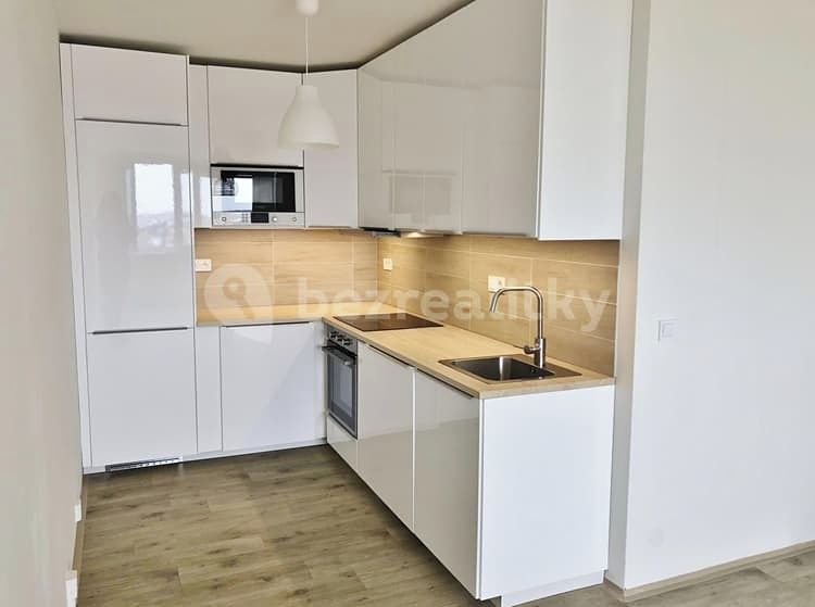 Pronájem bytu 3+kk 65 m² – fotografie 2