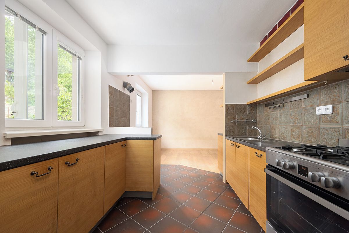 Prodej rodinného domu 150 m², pozemek 296 m² – fotografie 3