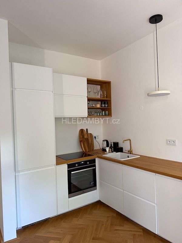 Pronájem bytu 2+kk 55 m²