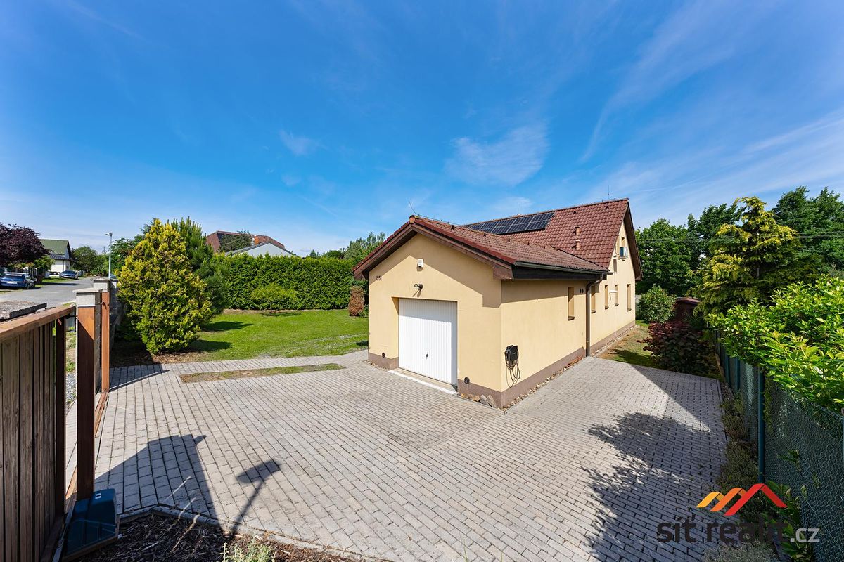 Prodej rodinného domu 173 m², pozemek 801 m² – fotografie 5