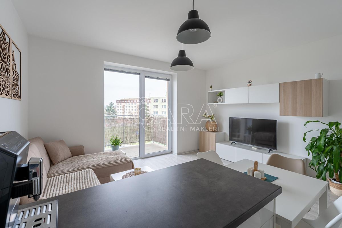 Pronájem bytu 2+kk 51 m² – fotografie 3