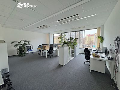 Pronájem kanceláře 183 m²
