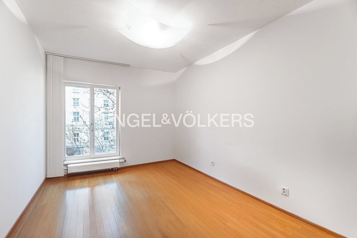 Pronájem bytu 4+kk 130 m² – fotografie 4
