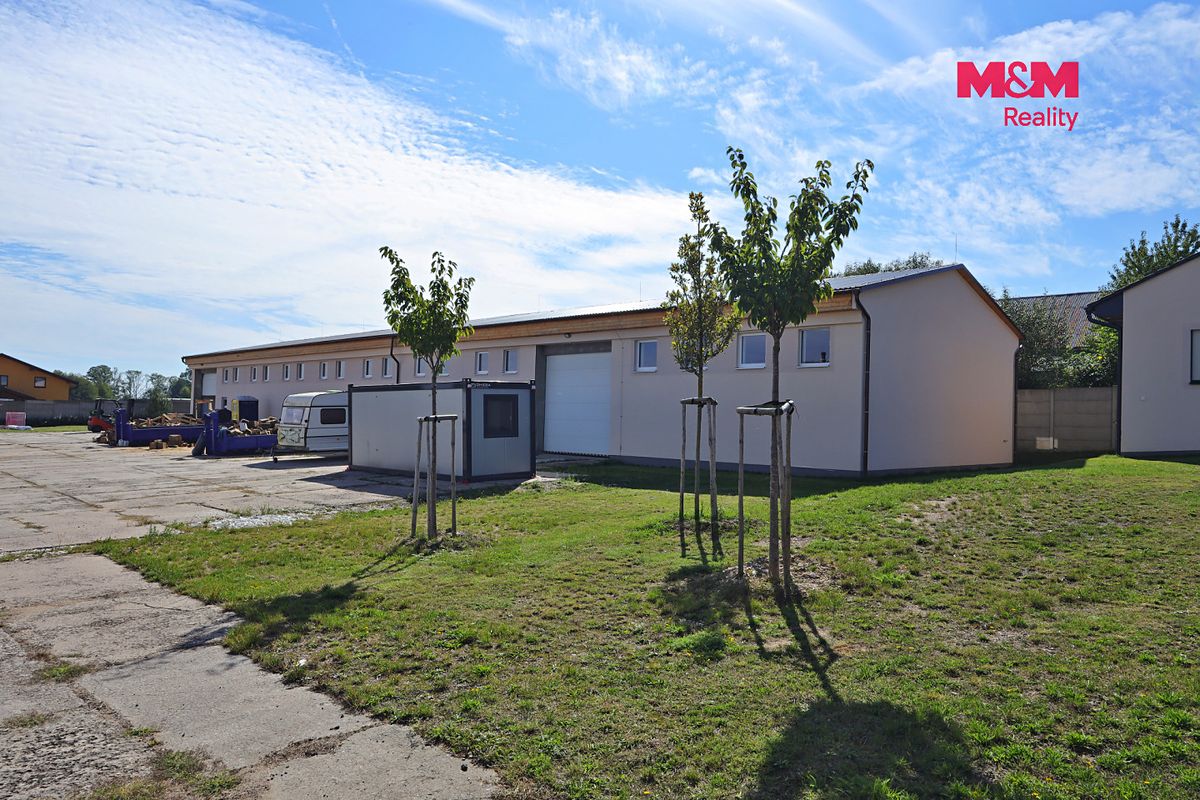 Prodej rodinného domu 1381 m², pozemek 7699 m² – fotografie 4