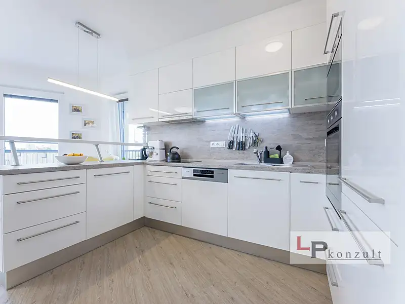 Prodej bytu 3+kk 112 m², Pardubice – náhled fotky 3