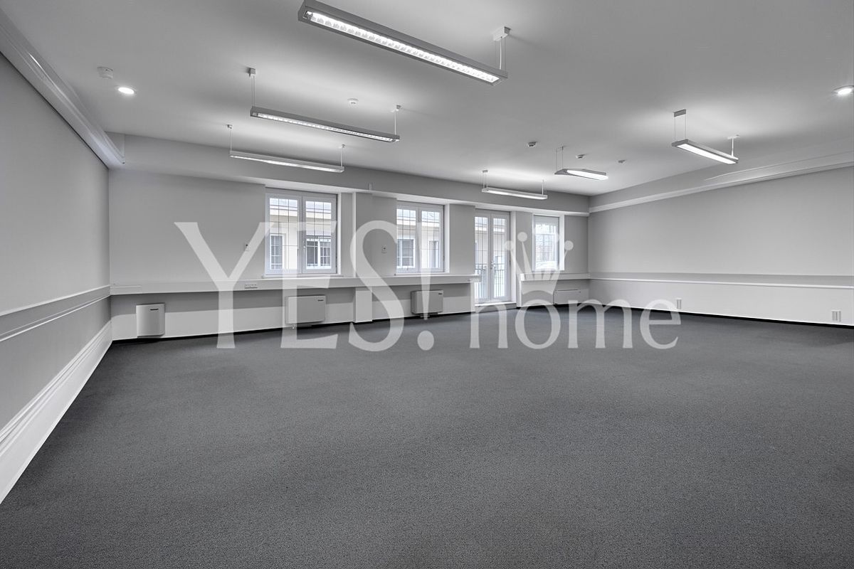 Pronájem kanceláře 161 m², Praha – fotka 1 z 3