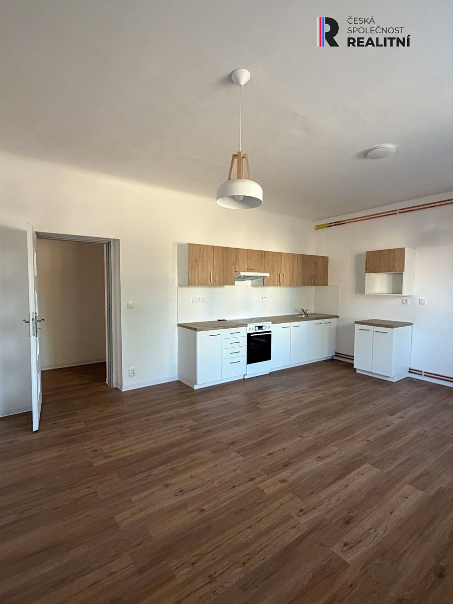 Pronájem bytu 3+kk 96 m² – fotografie 2