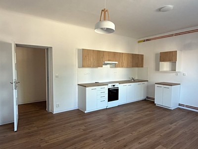Pronájem bytu 3+kk, 96 m² (2 z 14)