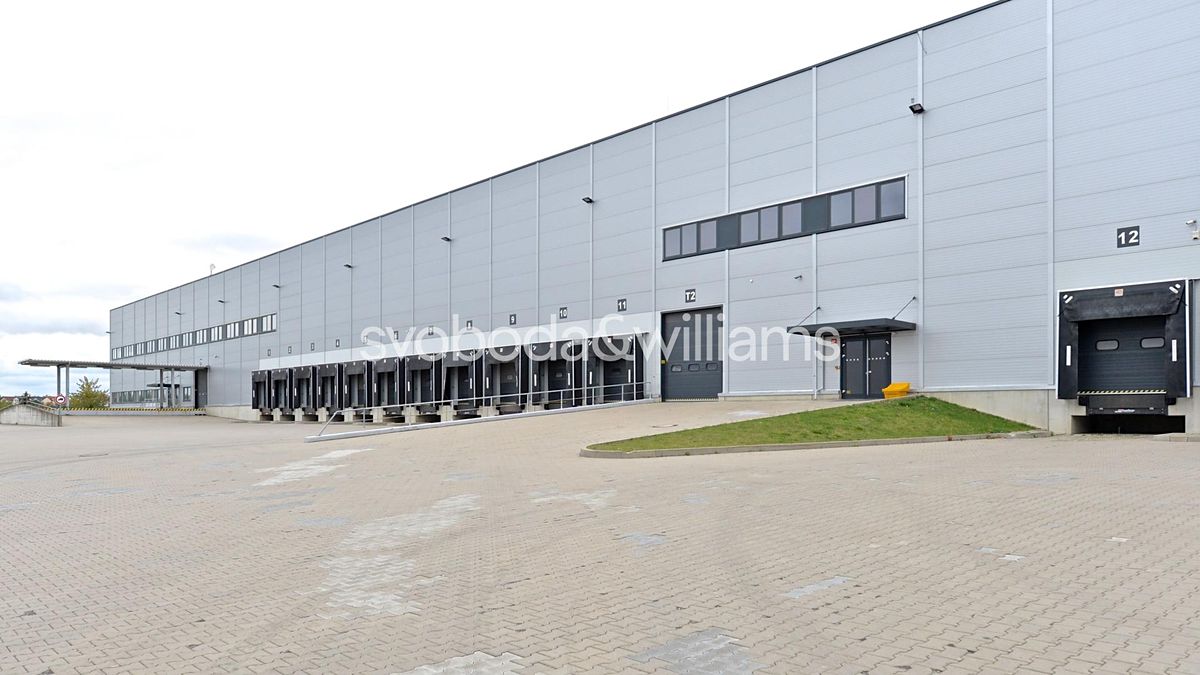 Pronájem skladového prostoru 2928 m²