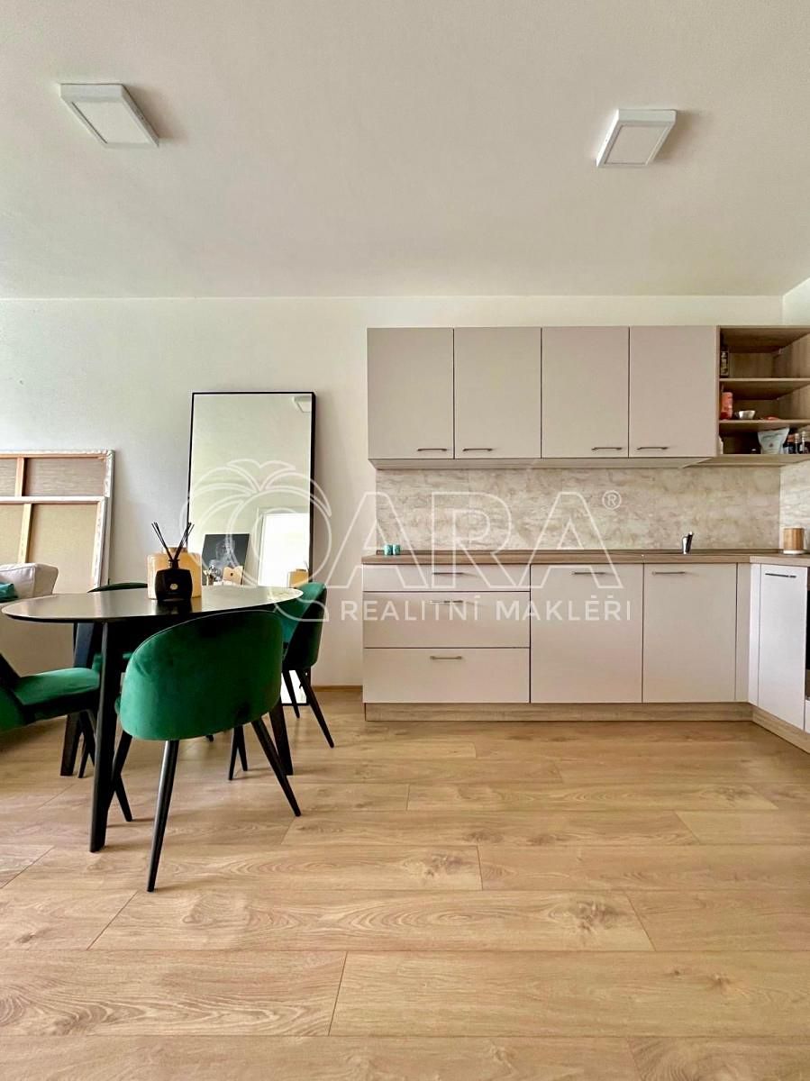 Pronájem bytu 2+kk 73 m²