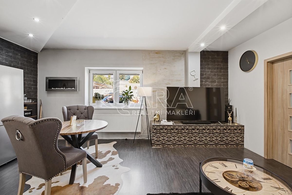 Prodej rodinného domu 160 m², pozemek 1169 m² – fotografie 4