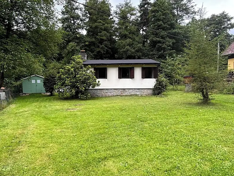 Prodej chaty 35 m², pozemek 704 m², Pohoří – náhled fotky 1