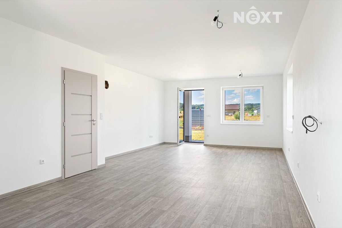 Prodej rodinného domu 113 m², pozemek 718 m² – fotografie 2