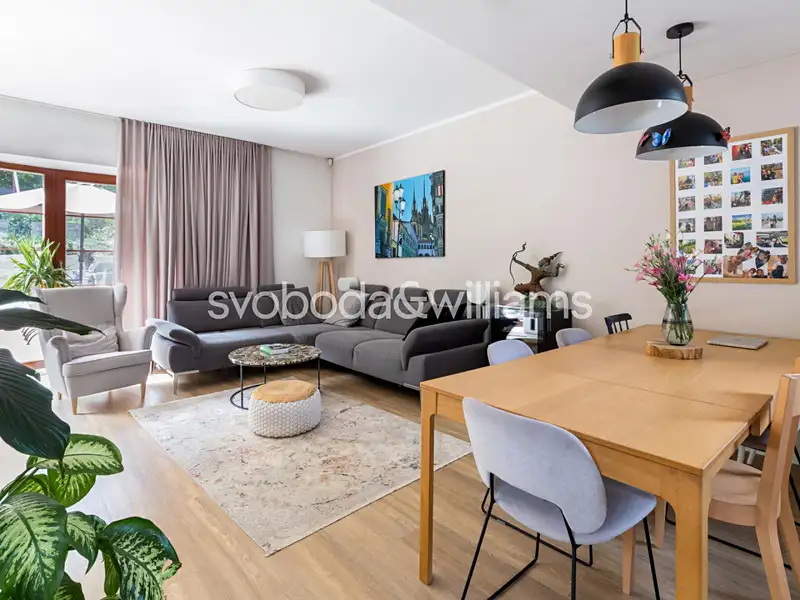 Prodej rodinného domu 365 m², pozemek 980 m², Lelekovice – náhled fotky 2