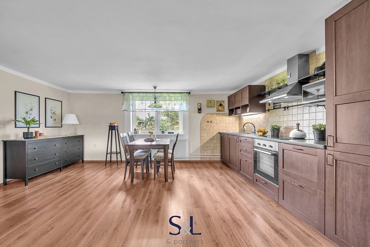 Prodej rodinného domu 227 m², pozemek 3155 m² – fotografie 3