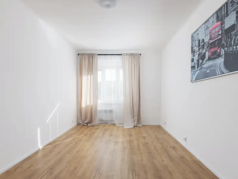 Prodej bytu 2+1 60 m², Praha – náhled fotky 2