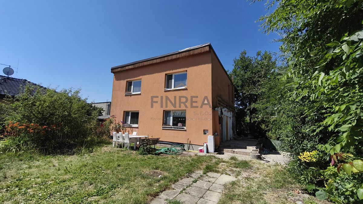 Prodej rodinného domu 120 m², pozemek 722 m² – fotografie 2