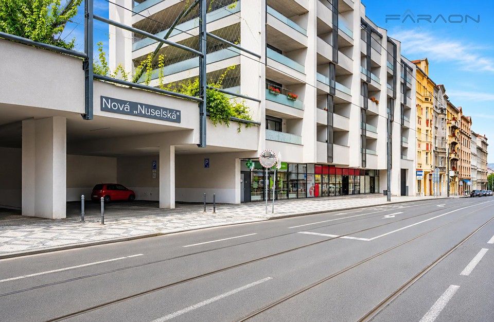 Pronájem obchodního prostoru 174 m² – fotografie 3