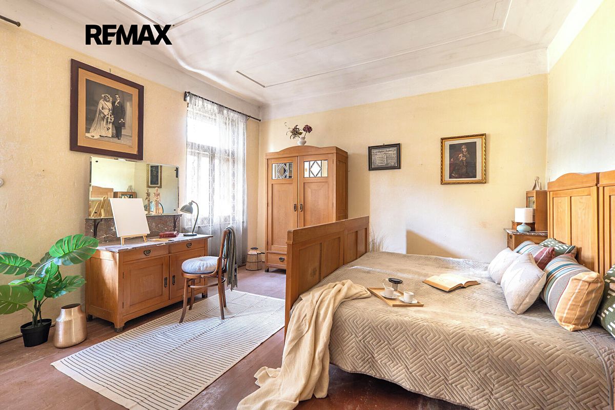 Prodej rodinného domu 220 m², pozemek 581 m² – fotografie 3