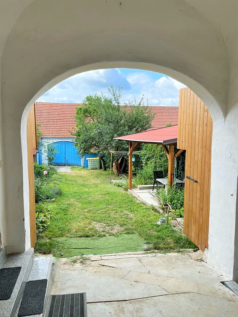 Prodej rodinného domu 180 m², pozemek 1779 m² – fotografie 3
