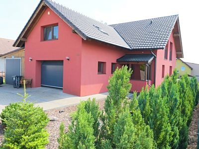 Prodej rodinného domu 246 m², pozemek 1264 m²