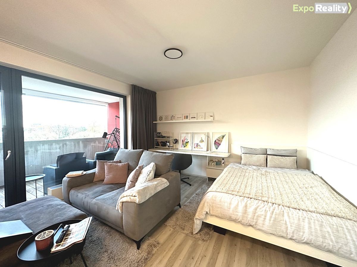 Pronájem bytu 1+kk 48 m² – fotografie 2