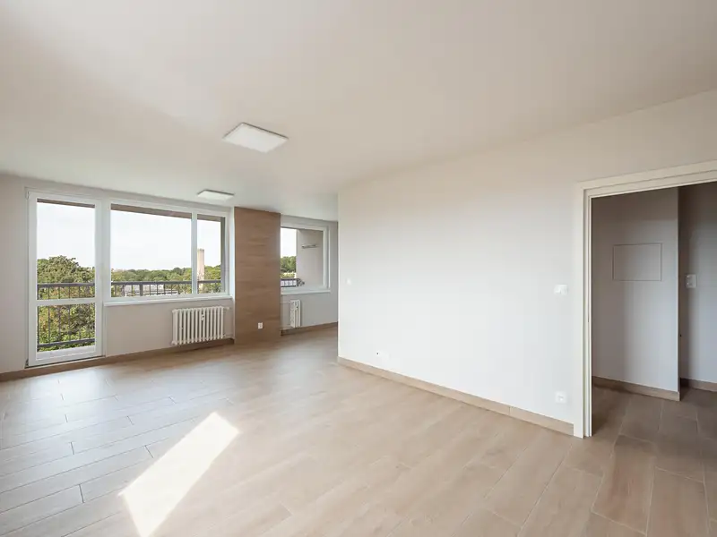 Prodej bytu 3+1 77 m², Praha – náhled fotky 1