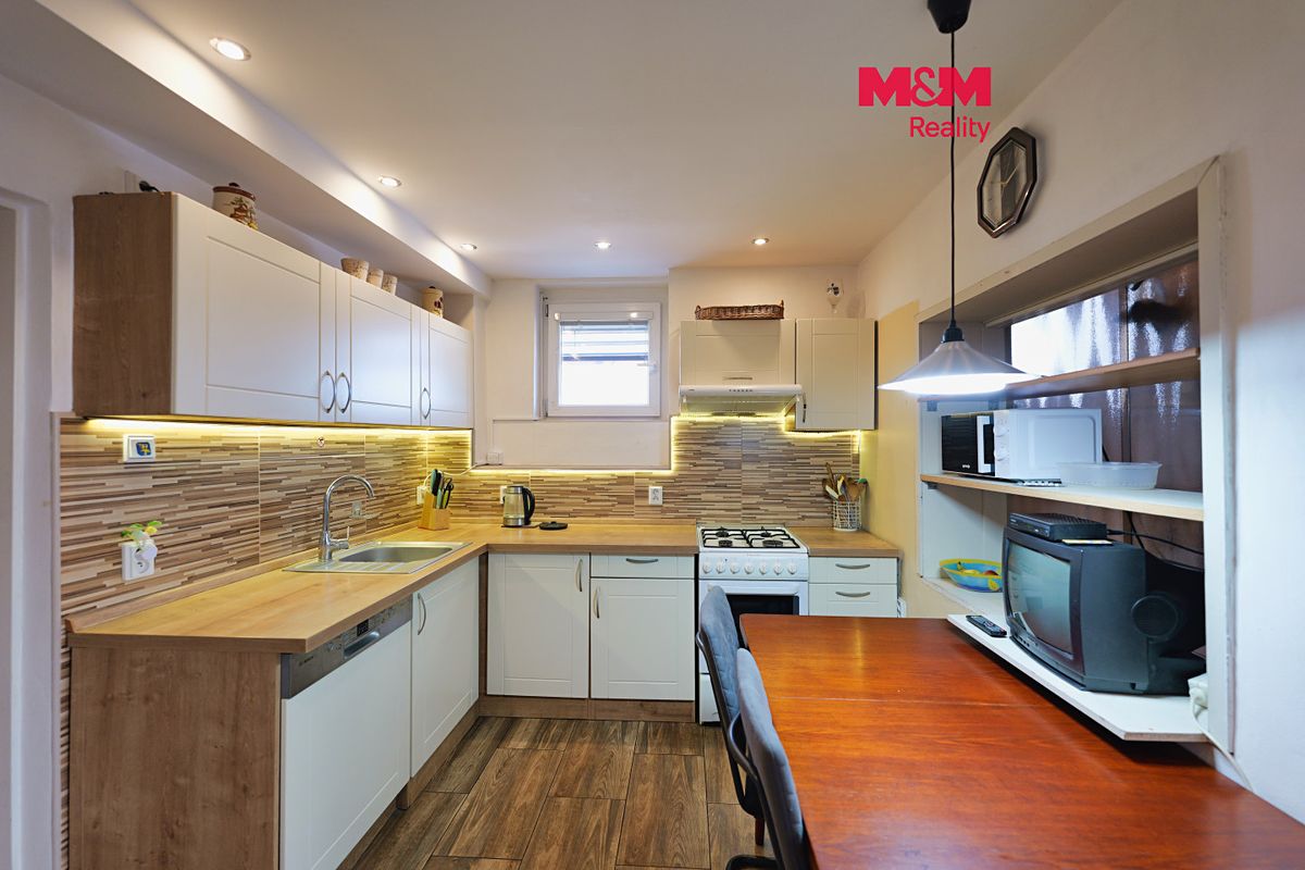 Prodej rodinného domu 190 m², pozemek 232 m²