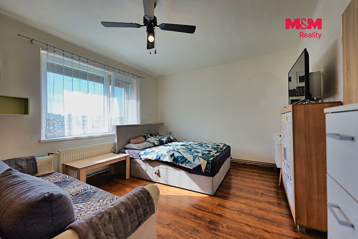 Prodej rodinného domu 190 m², pozemek 232 m² – fotografie 2