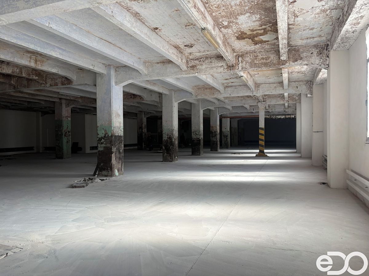 Pronájem skladového prostoru 1706 m²