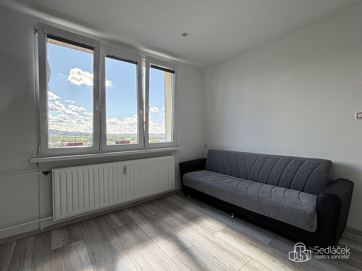 Pronájem bytu 1+1 35 m² – fotografie 2