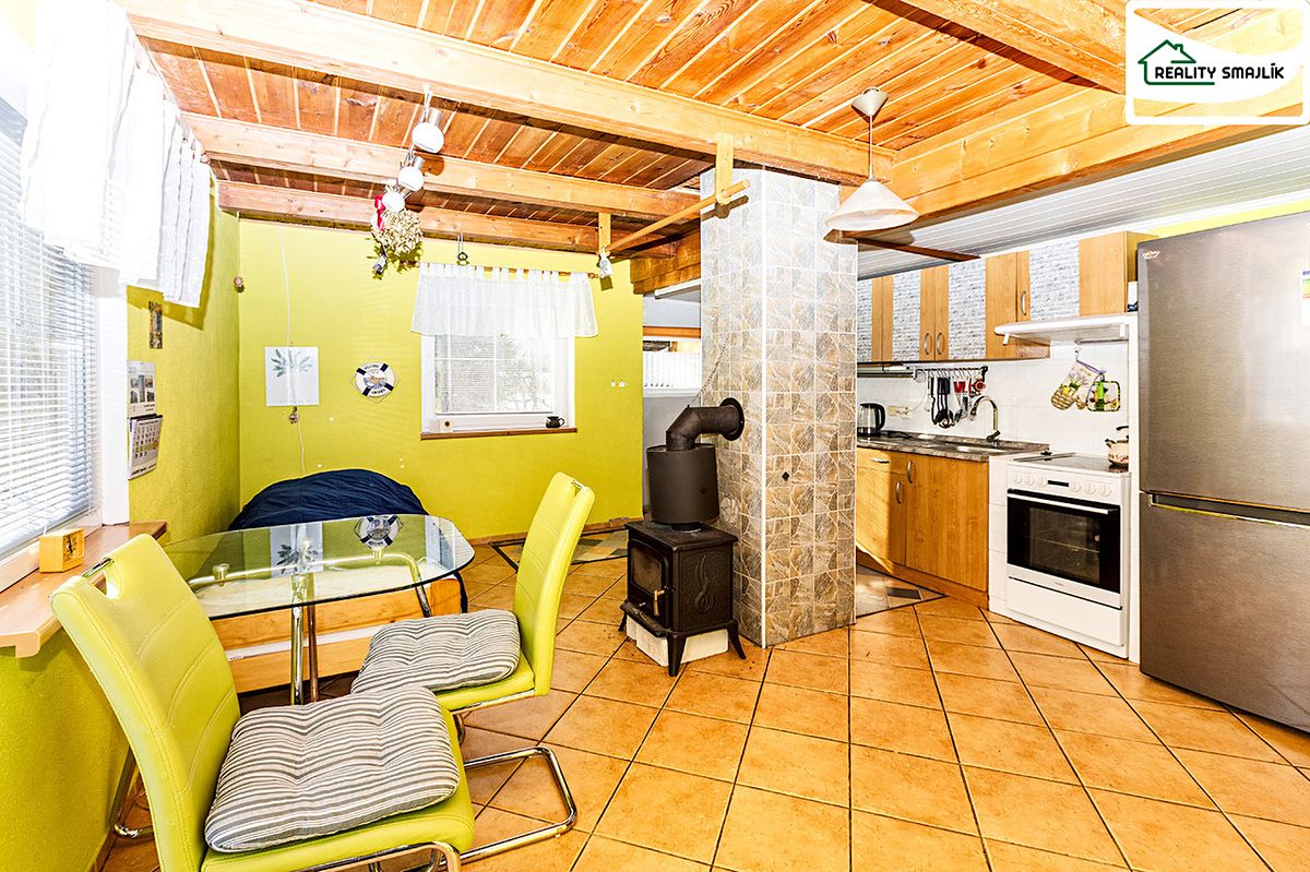 Prodej rodinného domu 124 m², pozemek 448 m² – fotografie 2