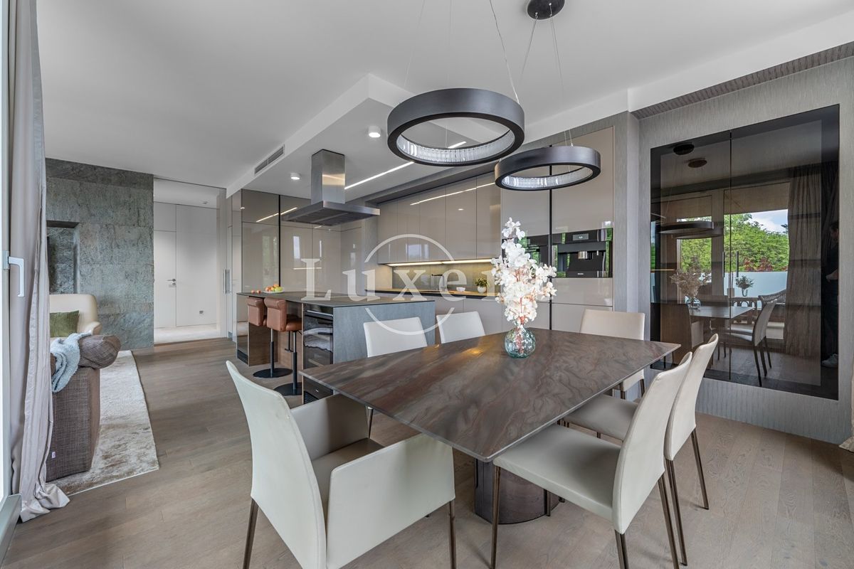 Prodej bytu 5+kk 182 m² – fotografie 2