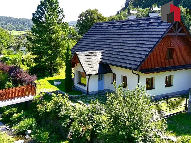Prodej rodinného domu 177 m², pozemek 945 m², Janov – náhled fotky 1