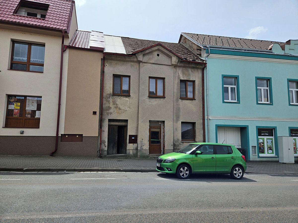 Prodej rodinného domu 270 m², pozemek 162 m²