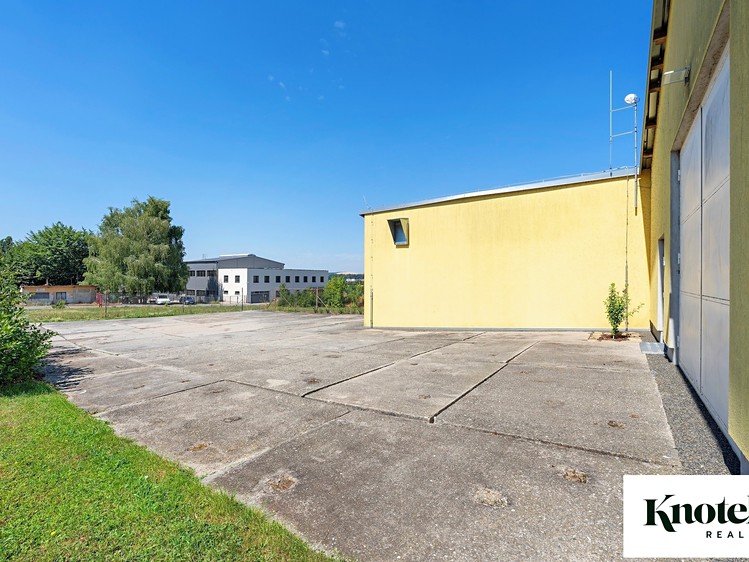 Pronájem komerčního prostoru, 342 m² (21 z 26)