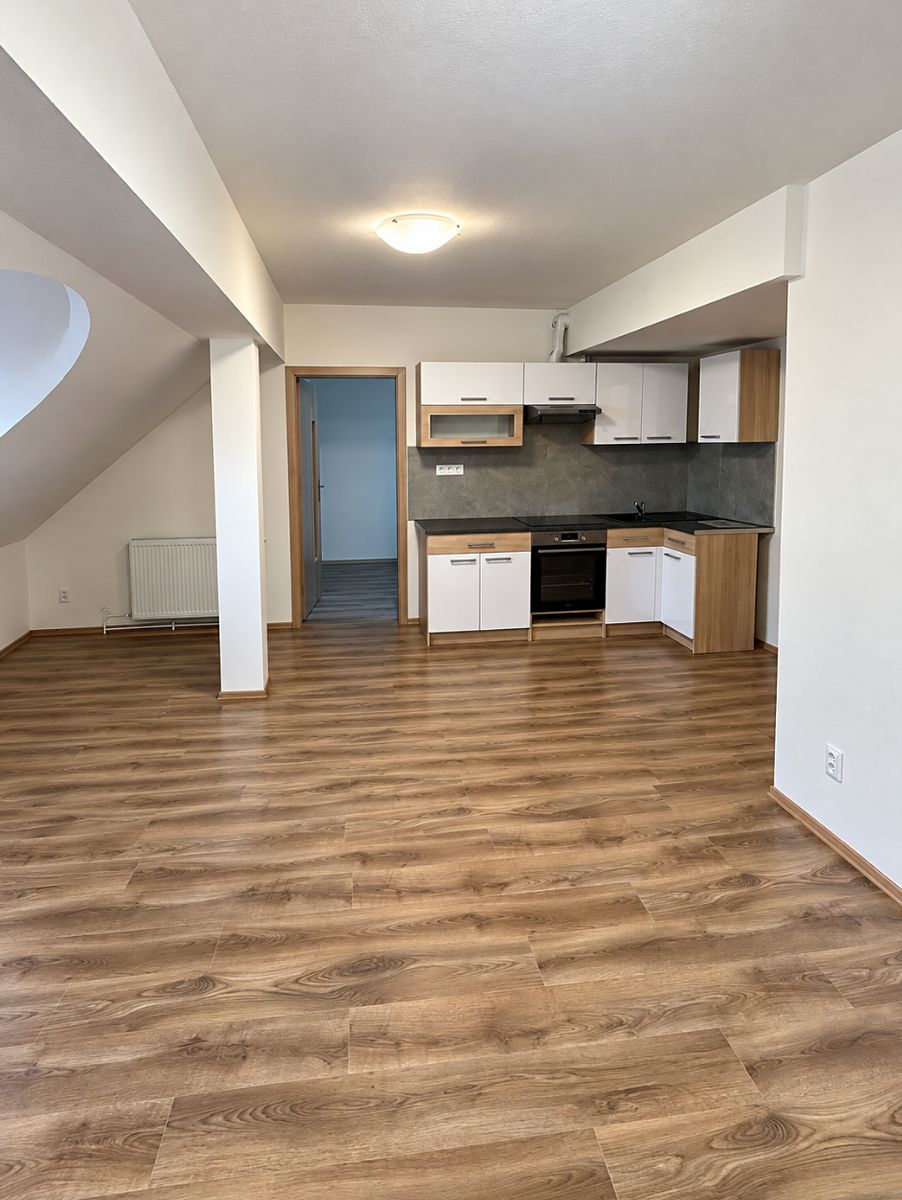 Pronájem bytu 2+kk 62 m²