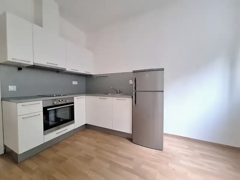 Pronájem bytu 1+1 34 m², Praha – náhled fotky 2