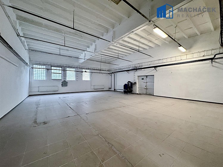 Комерційне приміщення на продаж, 892 м² (8 з 30)