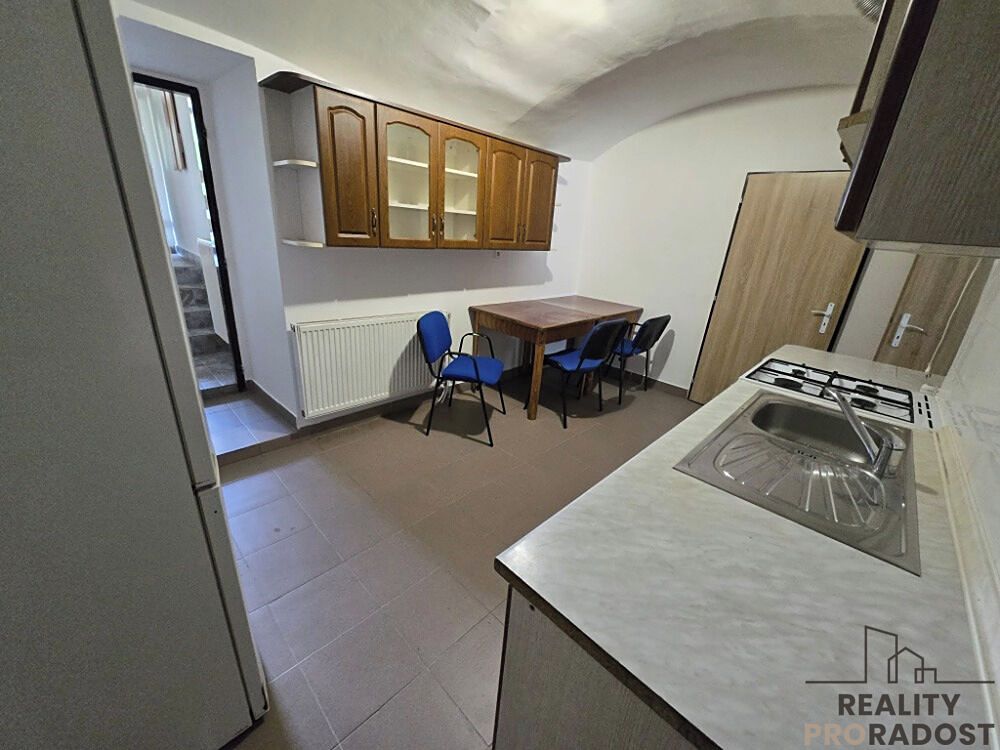 Prodej vícegeneračního domu 500 m², pozemek 4073 m² – fotografie 5