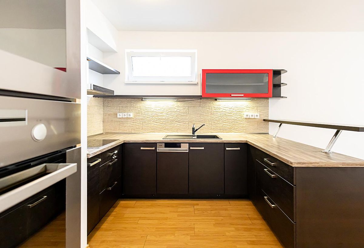 Pronájem bytu 2+kk 56 m² – fotografie 2