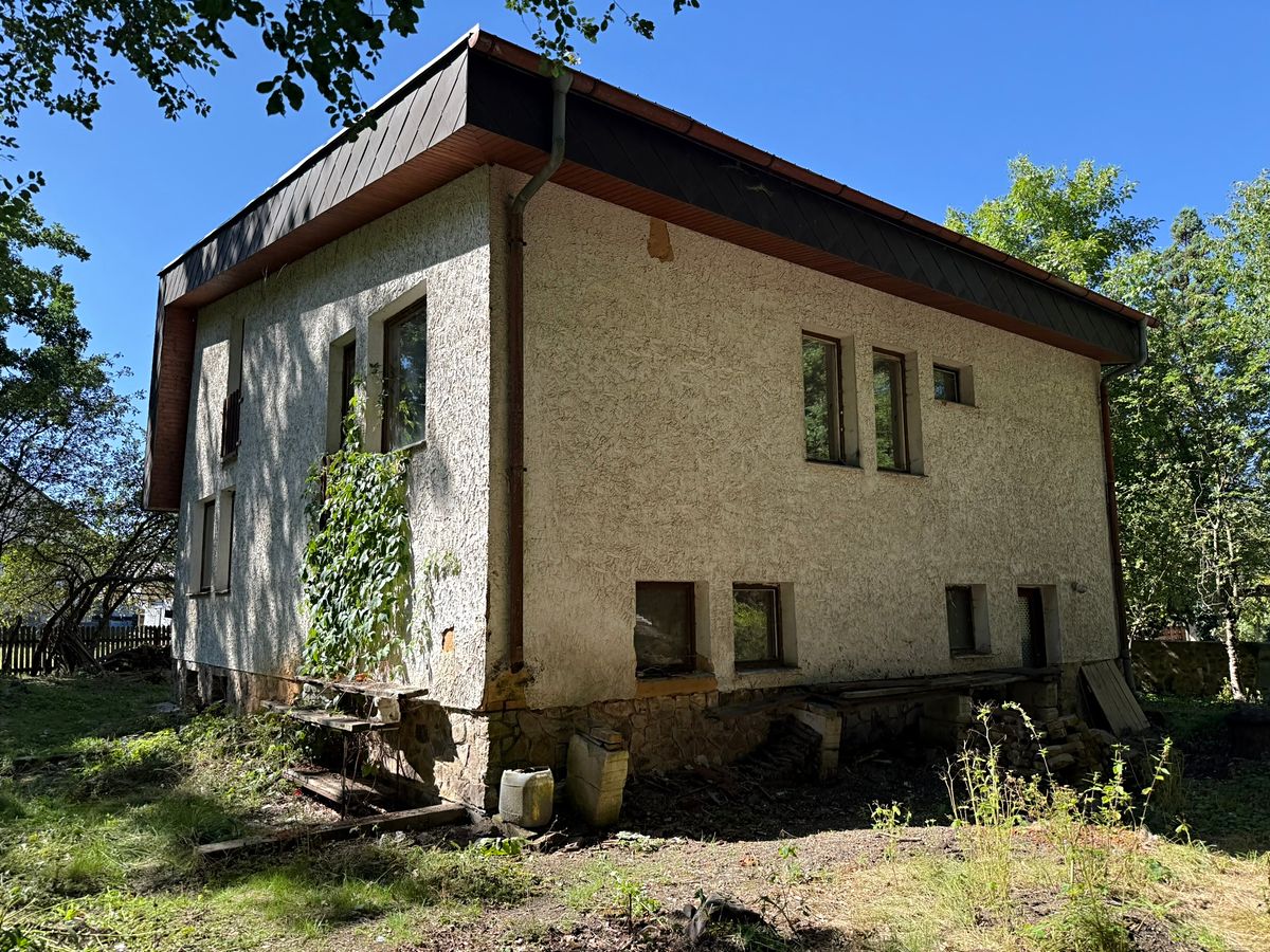 Prodej rodinného domu 160 m², pozemek 1429 m² – fotografie 2