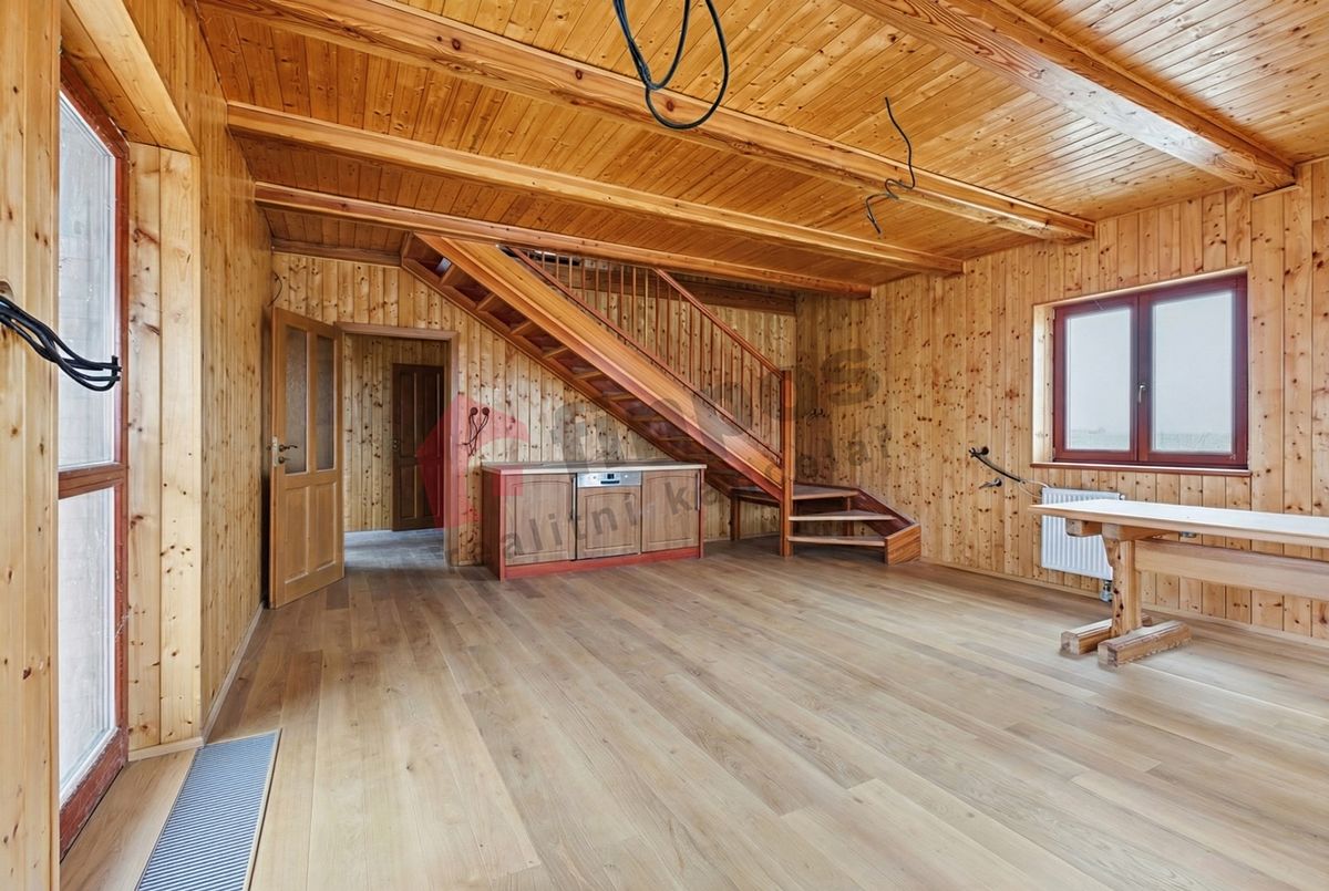 Prodej rodinného domu 159 m², pozemek 994 m² – fotografie 3