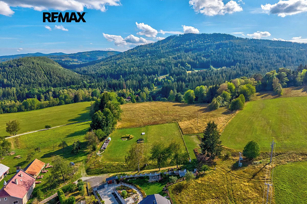 Prodej stavebního pozemku 2100 m² – fotografie 4