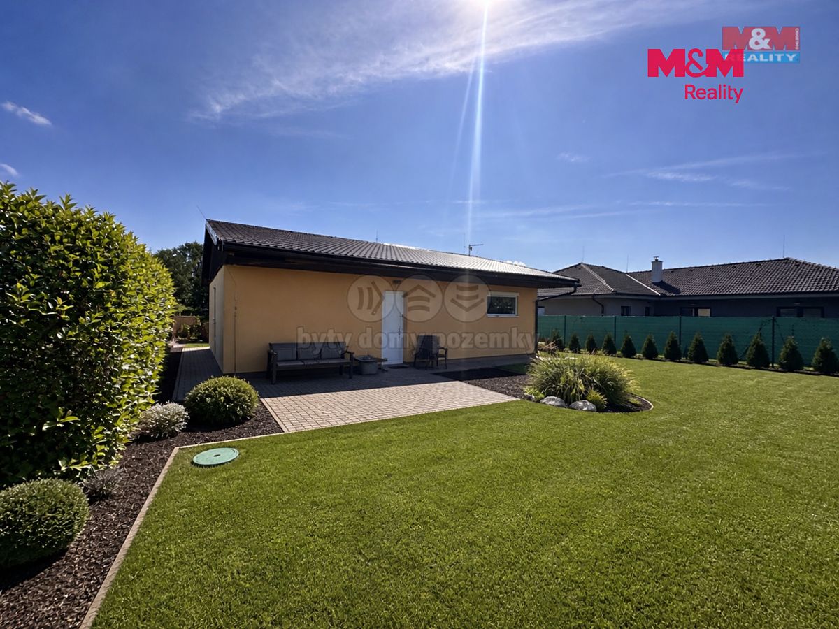 Pronájem rodinného domu 118 m², pozemek 500 m² – fotografie 2